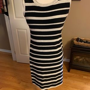 Like new pull over sleeveless dress, stretchy